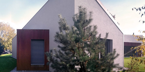 FAN-CY-HOUSE - geometryczny i ekstrawagancki dom, inspirowany kształtem wiatraka